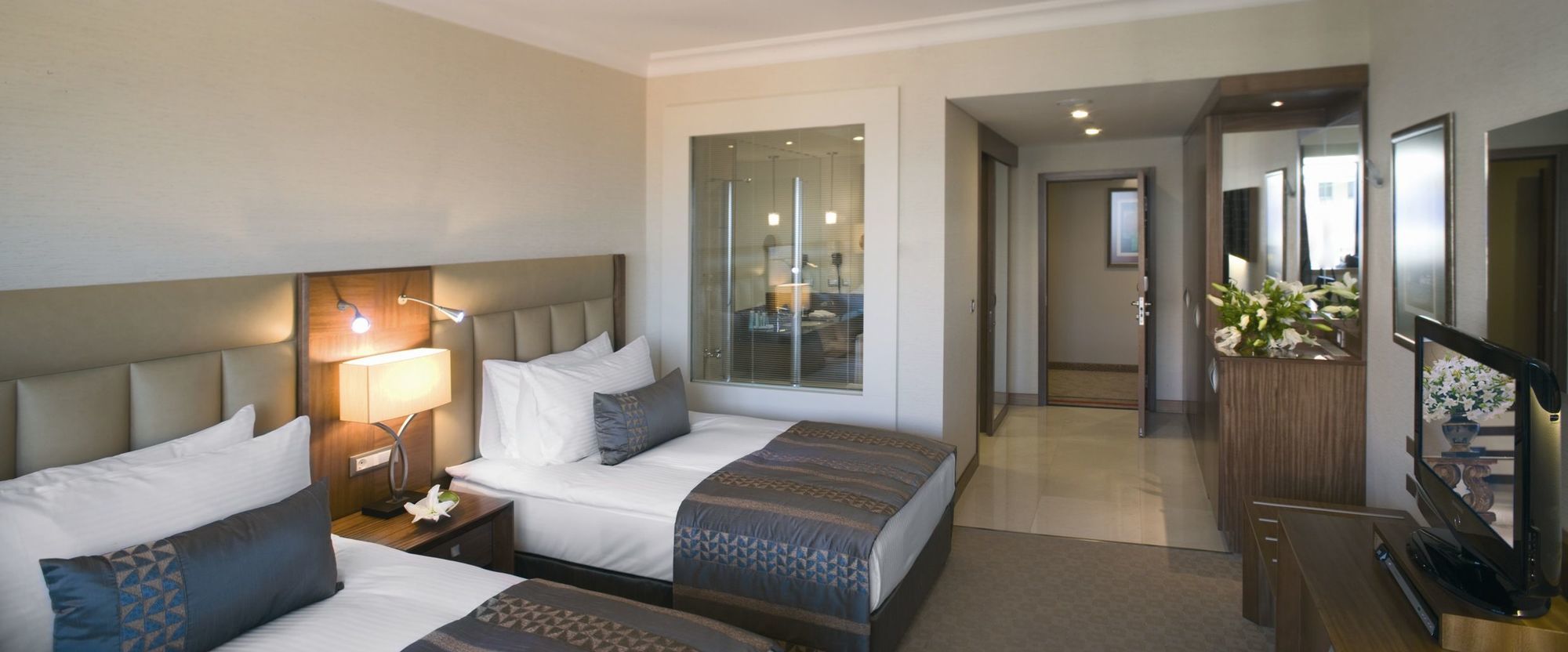 Mövenpick 5* İzmir