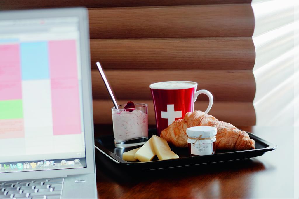 Mövenpick Hotel 5*